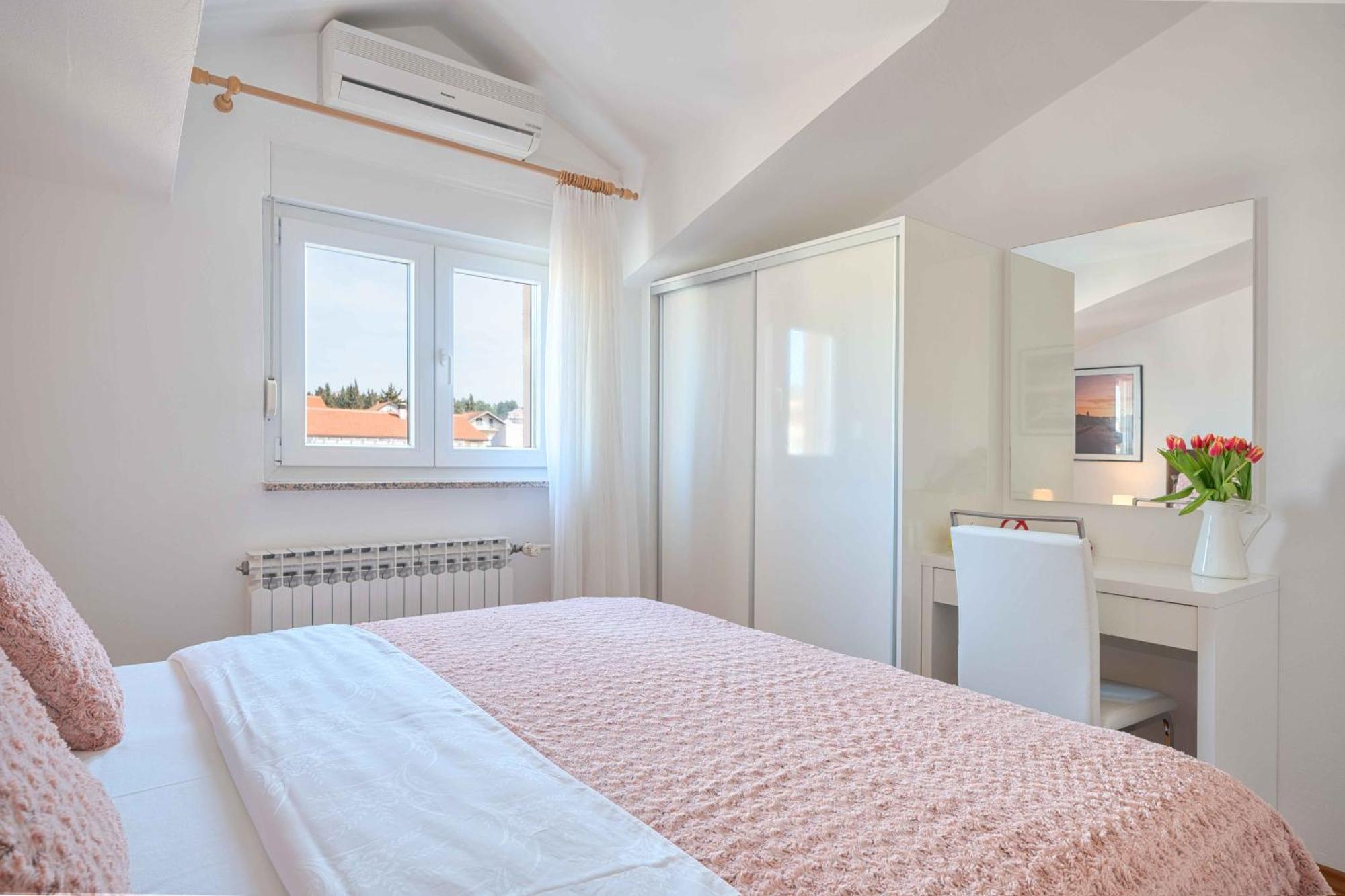Apartments Valentino โวดีเซ ภายนอก รูปภาพ
